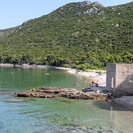 Duba Peljeska, Peljesac - 10231 Трпань